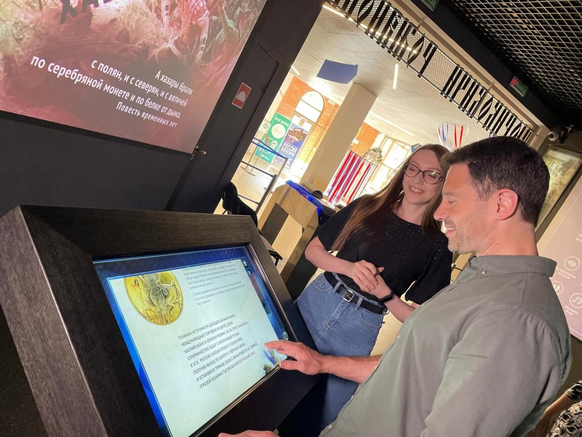 Ольга Будина, Антон и Виктория Макарские побывали в саратовском Историческом парке